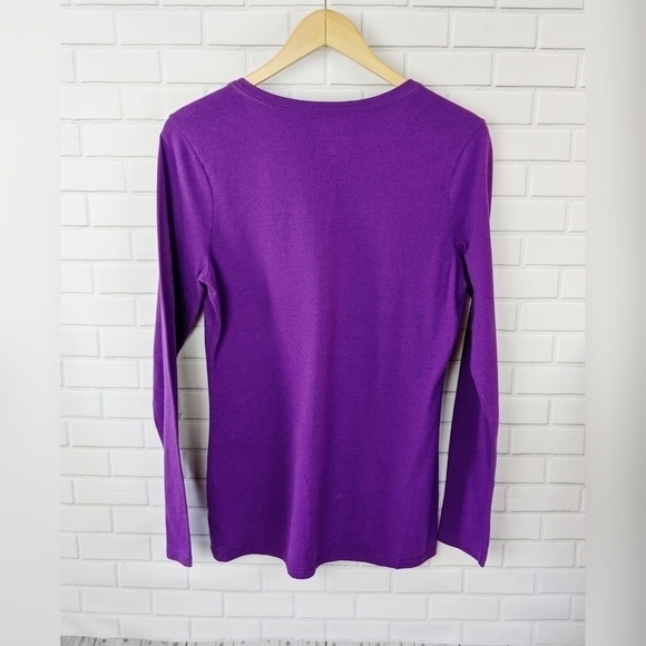 Hanes Purple Long sleeve V-neck Tee Shirt Top Women's Medium - Picture 2 of 4